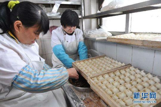 冬至吃饺子的由来的故事 冬至吃饺子的寓意、谚语及顺口溜