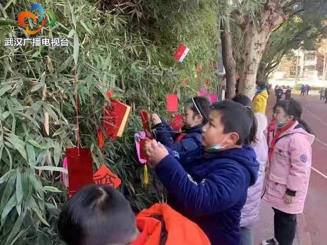 辞旧迎新祈愿祝福 小学生们的新年愿望