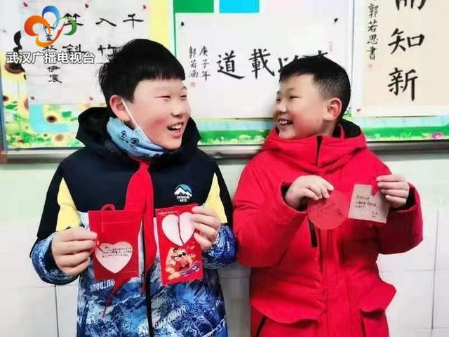 辞旧迎新祈愿祝福 小学生们的新年愿望