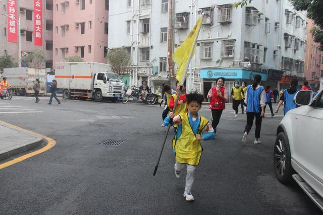 福保街道石厦社区亲子定向越野赛欢乐开跑