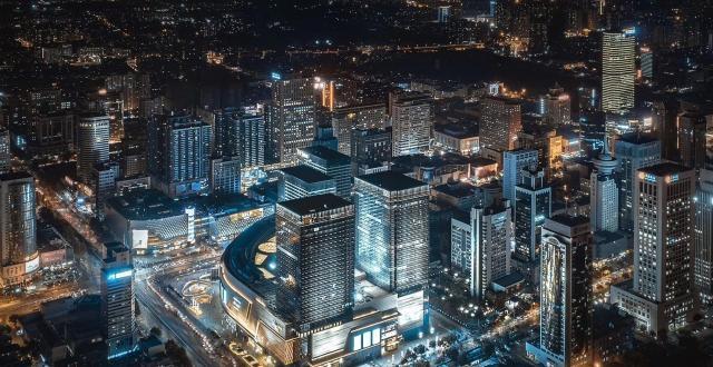 评河北省石家庄都市夜景的灯光秀：国际大都市的感觉已经初步彰显