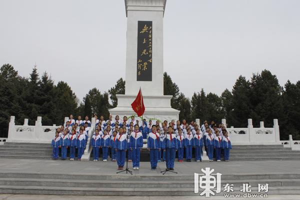 齐齐哈尔富拉尔基区和平街小学校：打造“儒雅”教师 培育“阳光”学生