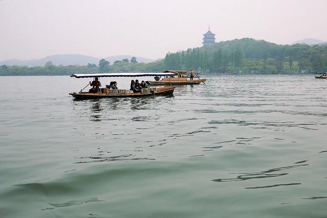 烟雨西湖——山色空濛雨亦奇