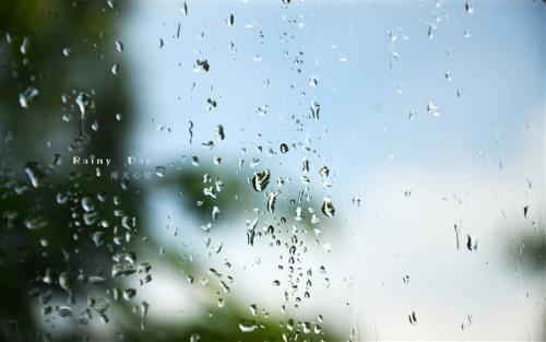 雨夜听雨唯美句子，深夜下雨睡不着的说说