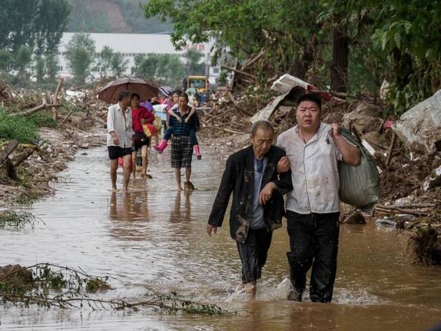 浙江树人大学这个男生有点酷！单骑千里为红旅，救灾抢先他先行