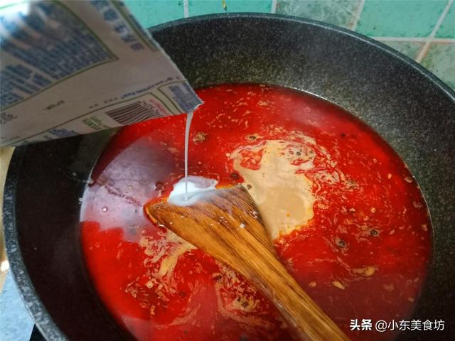 骨汤麻辣烫学会这样做，不熬大骨，汤白鲜香，比饭店卖的好吃