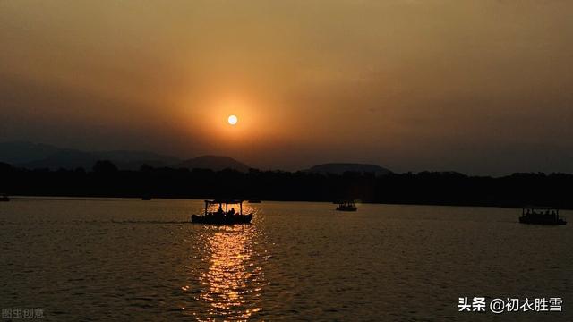 冬天夕阳诗词六首：万峰寒翠里，一点夕阳红