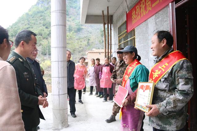 让军人家属感到温暖 调动适龄青年入伍积极性