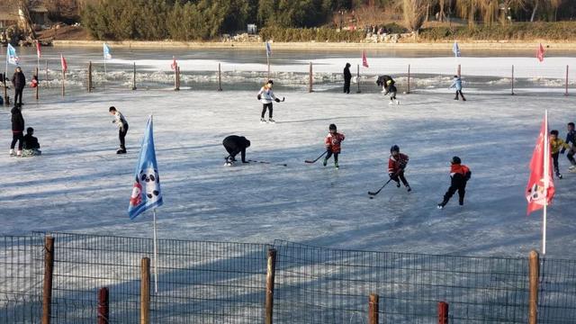 冬奥还没开幕，朋友圈滑雪比赛已经开始了