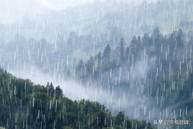 十首听雨诗词，十种心情，雨水淅淅，引人沉思