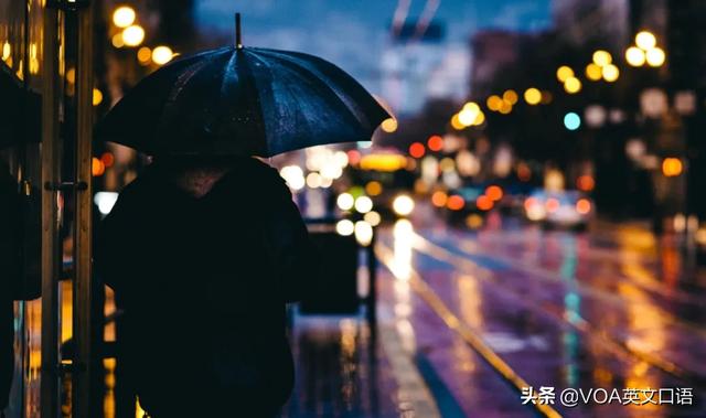 大雨≠big rain, 小雨≠small rain! 正确说法是这样的