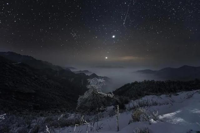 现代爱情诗 情深意切夜守空作者：谢云峰