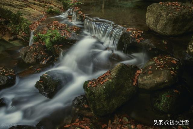 苏轼初冬的赤壁游，写了一句风景，却成了大家经常用到的成语