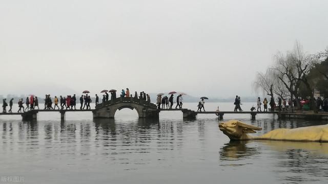 原创：十月，阴雨绵绵