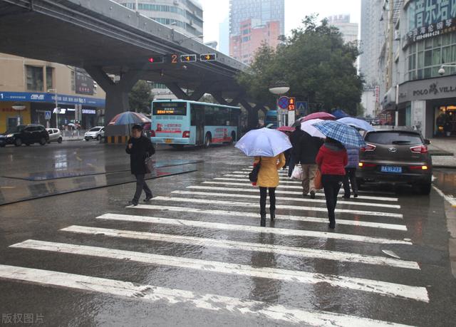 原创：十月，阴雨绵绵