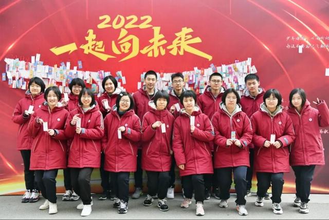 “2022，一起向未来！”铁一学子手绘励志心愿卡迎接新学期