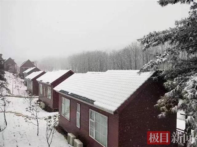 湖北保康：四月飞雪